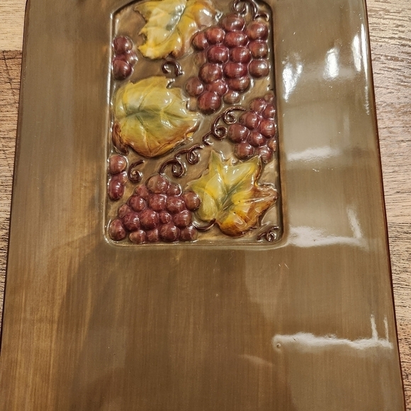 Ceramic Cheese Board with Grapes Design - Picture 4 of 8